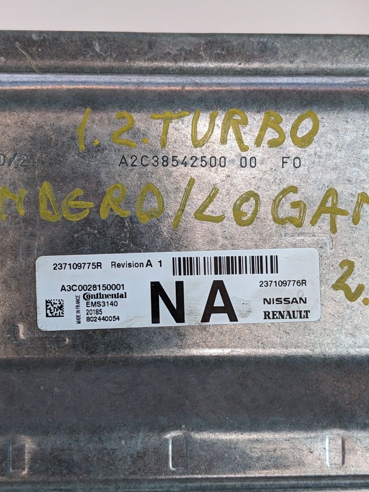 Calculator motor ecu Dacia Logan Sandero 0.9 TCE benzina 237109775R