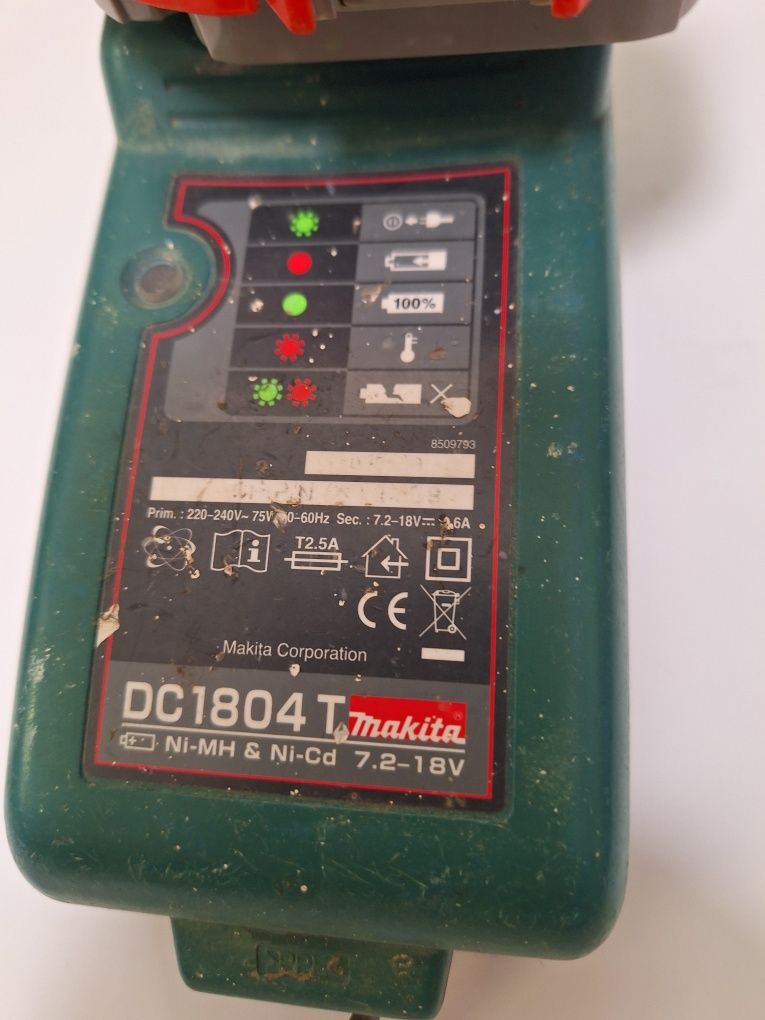 Зарядно устройство Makita DC1804T с батерия  PA18/1.3Ah/18V