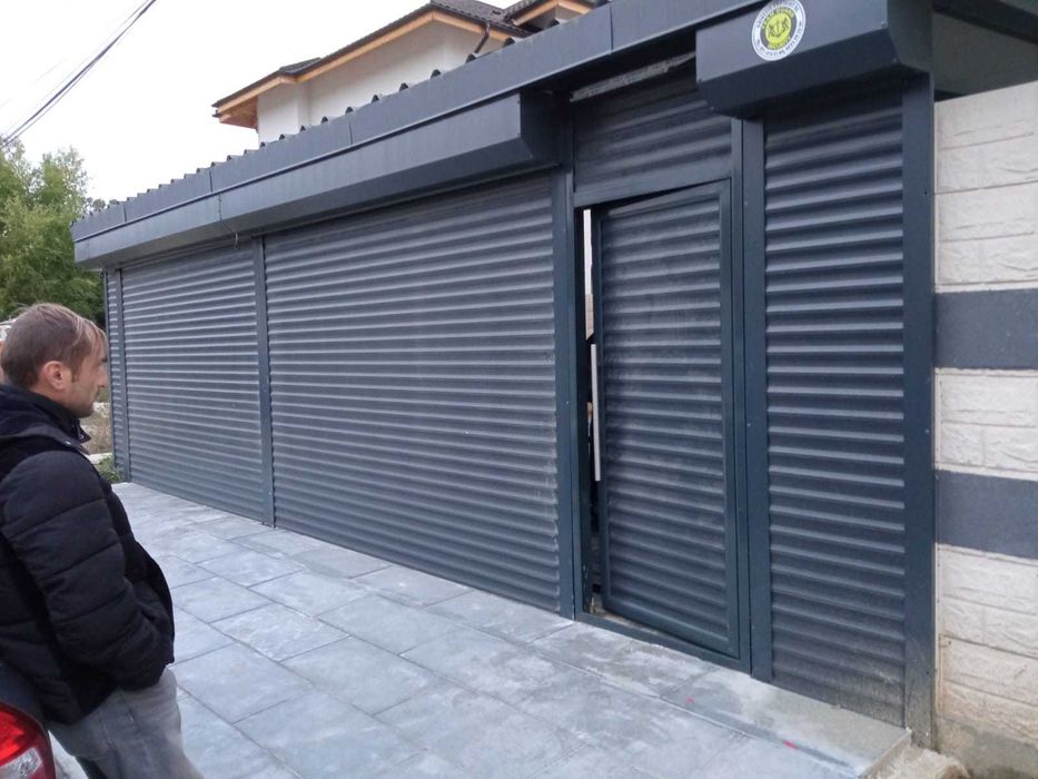 Usi:garaj:tip+rulou-din aluminiu