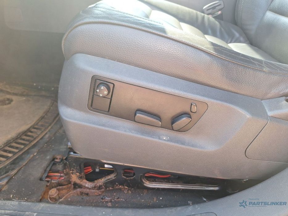 Scaun fata, sofer electric incalzit piele VOLKSWAGEN TOUAREG 7LA, 7L6, 7L7 2002 - 2013 7L6881805CE / 8E0881157K