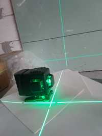 Nivela laser autonivelanta cu lumina verde si telecomanda acumulatori