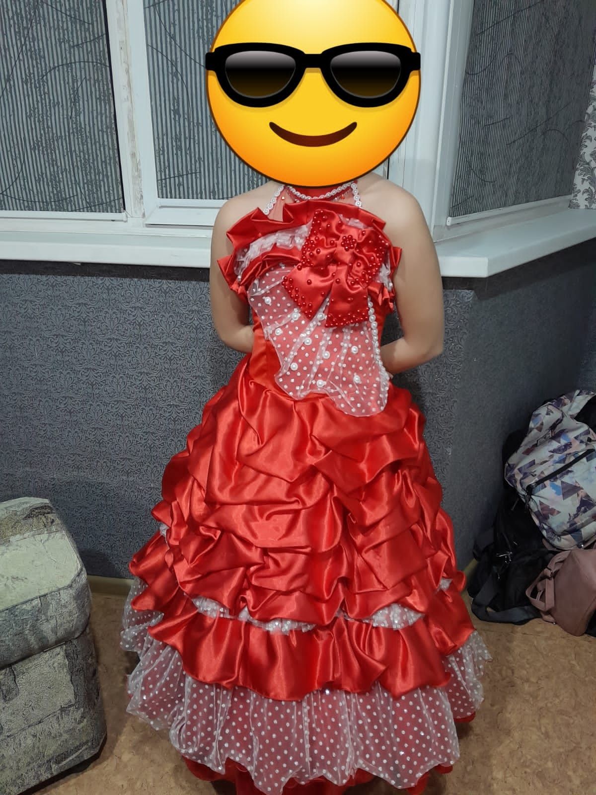 Продам бальное, нарядное платье для девочки 6-8 лет