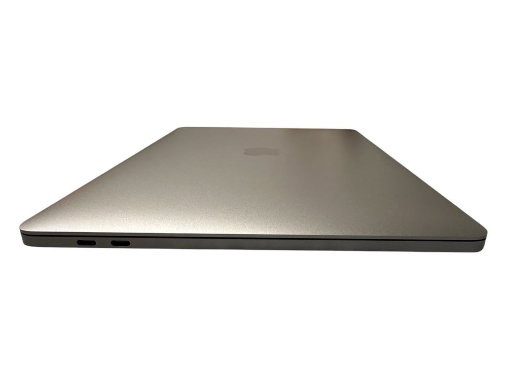Продавам Macbook Pro 13 2017 Touchbar, 4 Thunderbolts, 8GB RAM, 256GB
