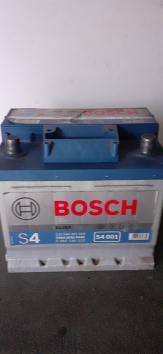 Продава 2 броя пожарогасители.Зарядно у-во ново и акумулатор  БОШ 45 л