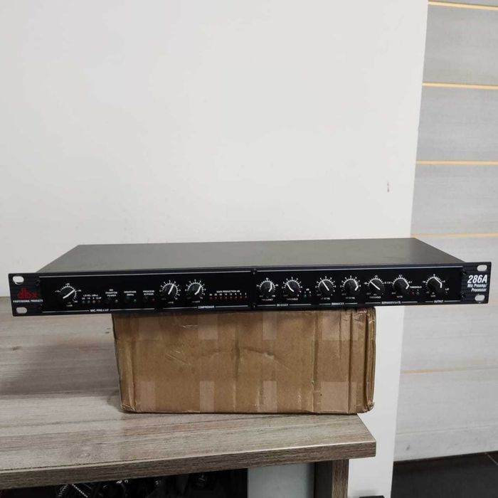 Предусилитель DBX 286A