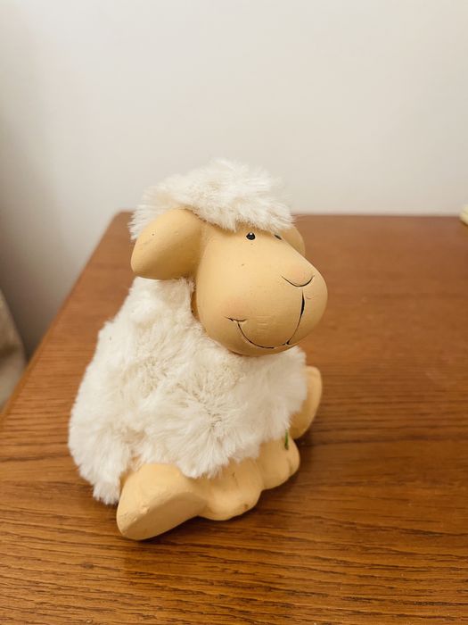 Bibelouri decorative pusculita cu banita noi, urs iepurasi oita arici