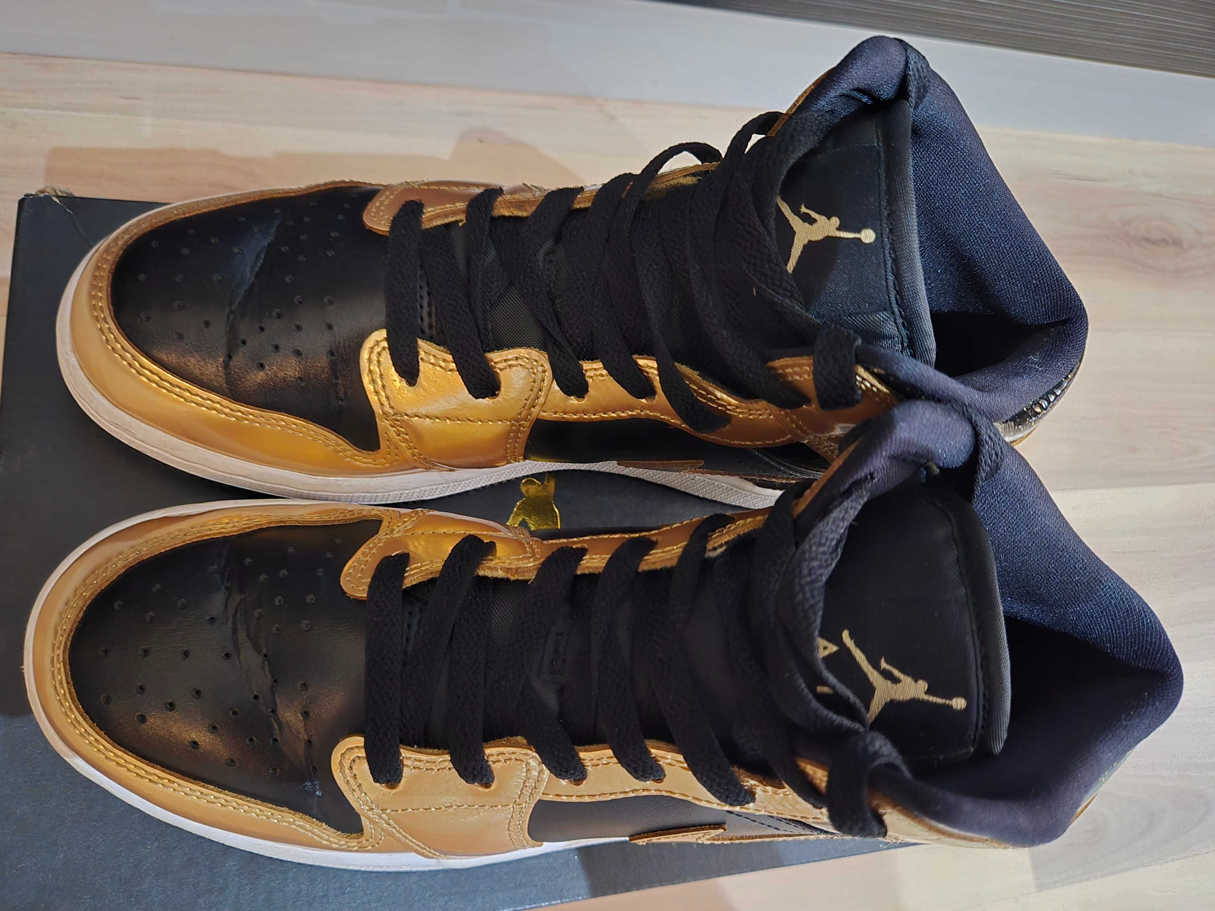 Маратонки Nike Air Jordan 1 / Перфектно състояние