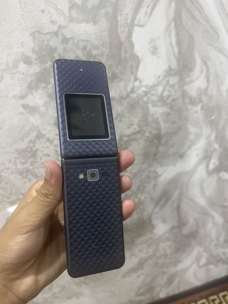 lnopka telefon BQ