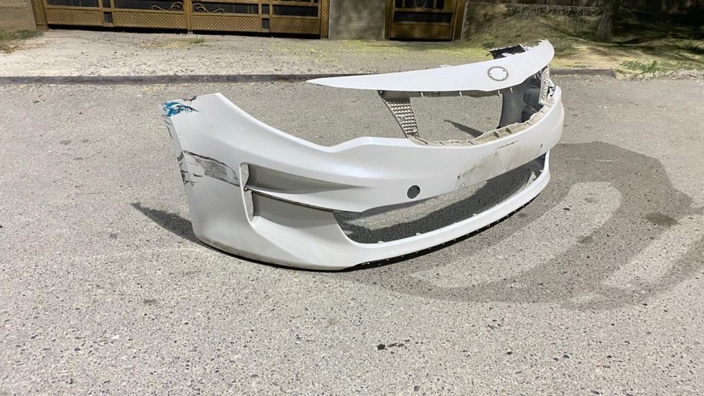 Бампер переднии на KIA Optima