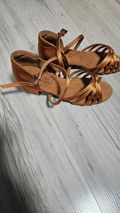 Детски обувки за танци