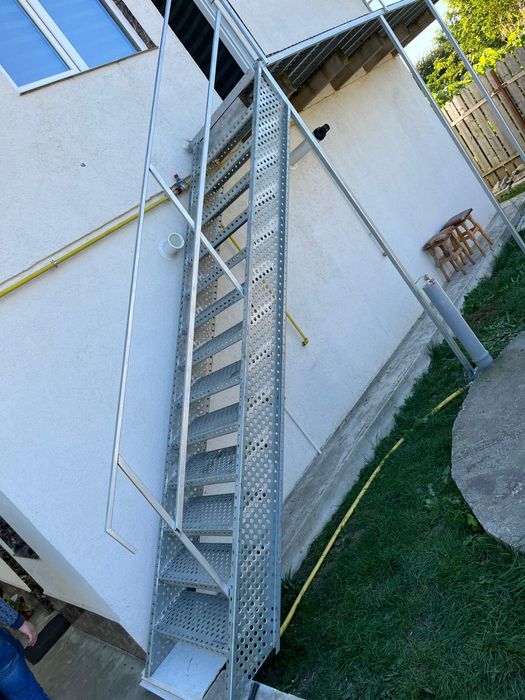 Scari metalice zincate