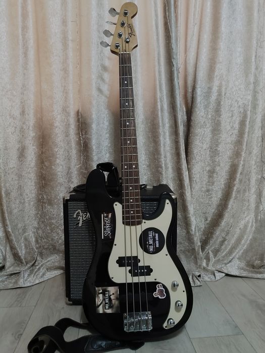 бас гитара Fender