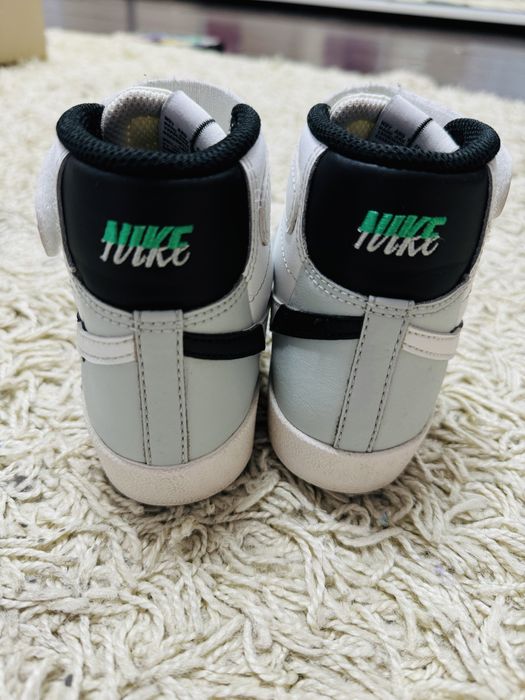 Adidasi NIKE BLAZER MID '77, marimea 31