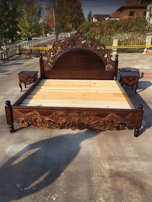 Pat dormitor sculptat