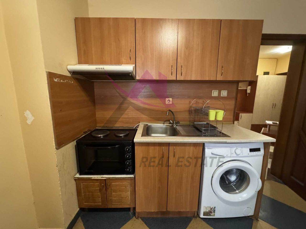 Дава се под наем Двустаен апартамент в Варна, Център - 60 кв.м за 450 € - Снимка #1
