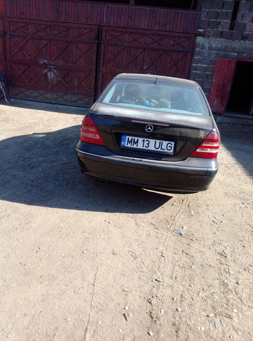 Vând Mercedes L-class