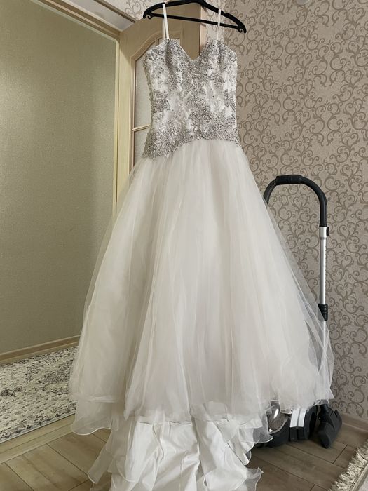 Свадебное платье б/у