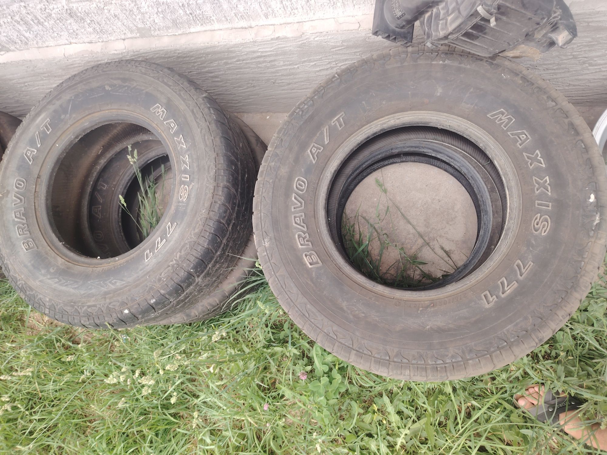 Продам шины R 16 275/70