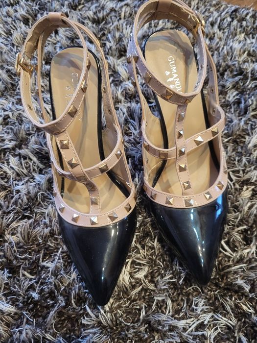 Pantofi stiletto ținte