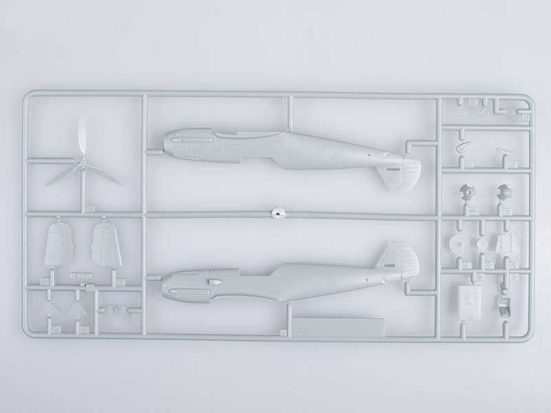 Сборная модель истребитель  MESSERSCHMITT Bf. 109E масштаб 1:72