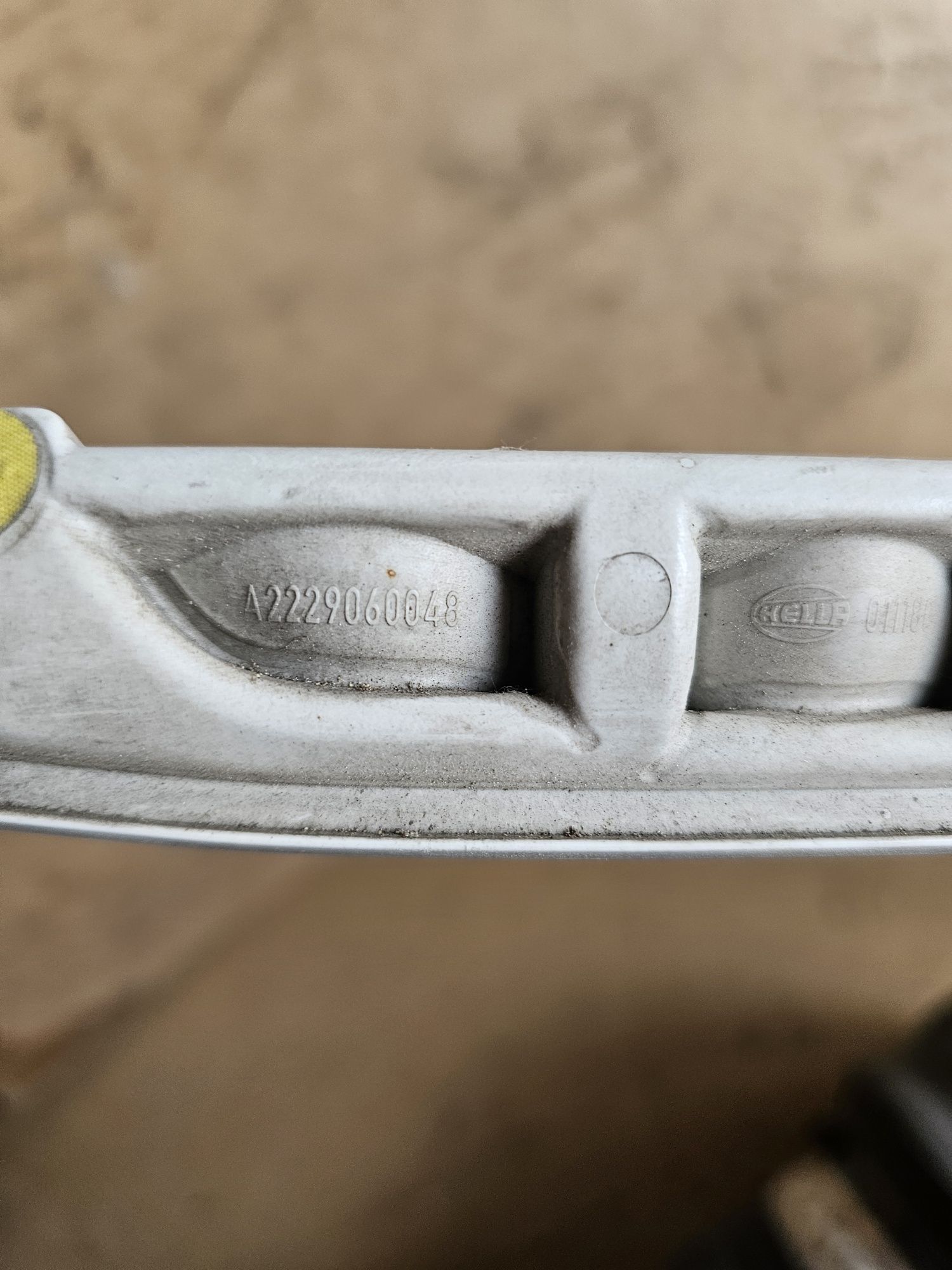 Led frână, Bara spate Mercedes S-Class W222 Cod 2229060048