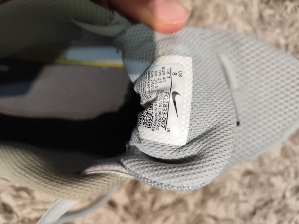 Продавам маратонки Nike air max 41 номер