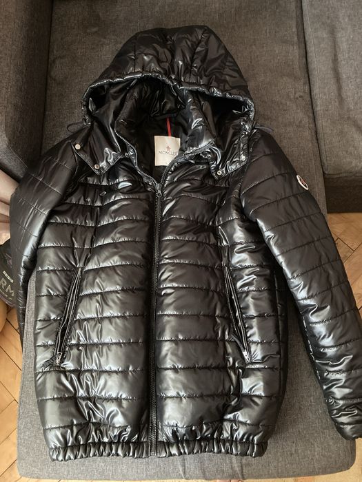 Vand Geaca Moncler
