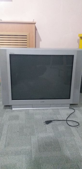 Телевизор Сони в рабочем состоянии