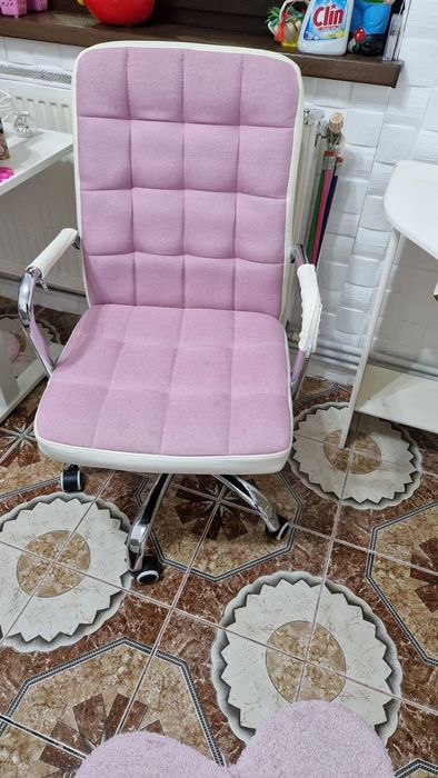 Scaun de birou roz/alb