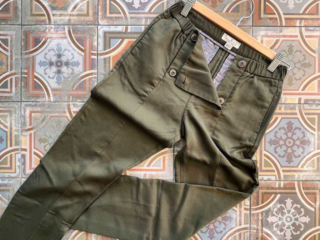 Панталон MASSIMO DUTTI в зелено.