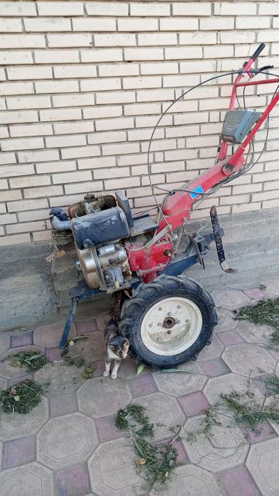 Motoblok KAMA sotiladi