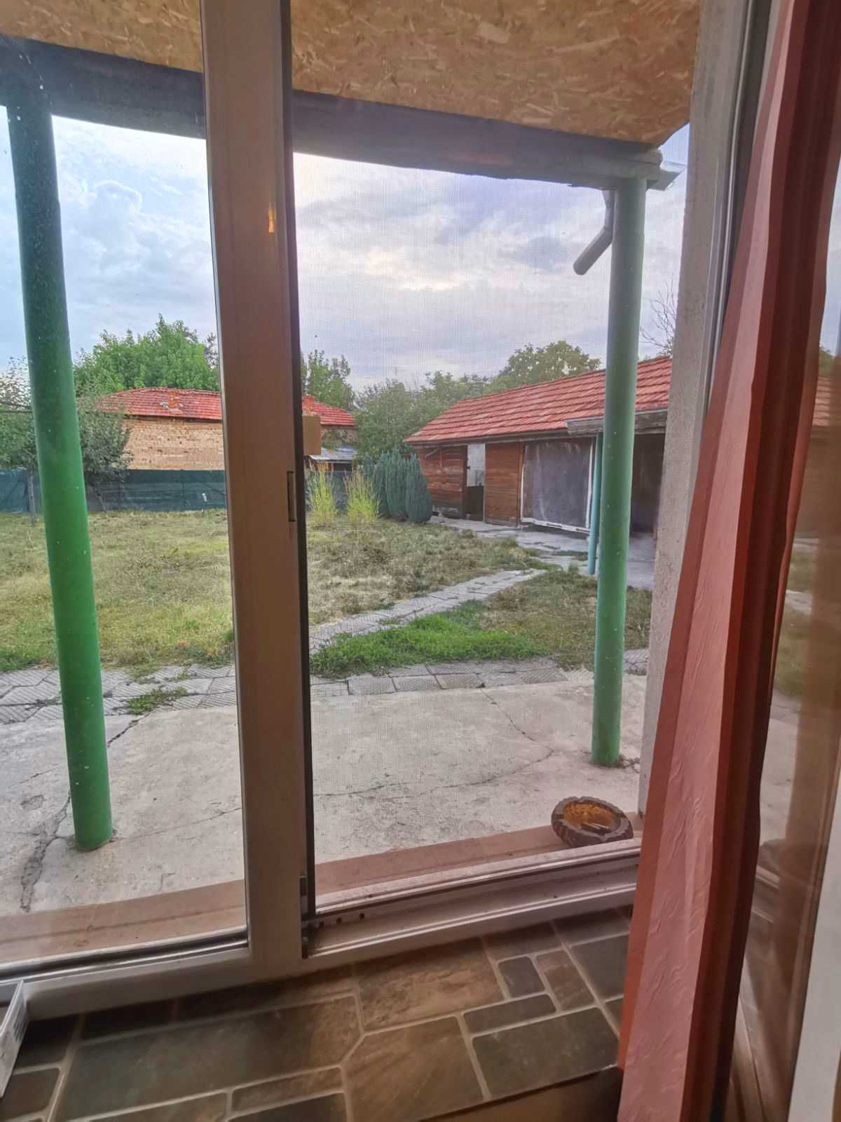 Продавам къща в с.Стрелци