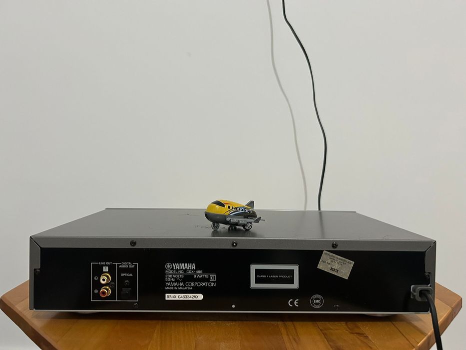CD Player Yamaha CDX-496