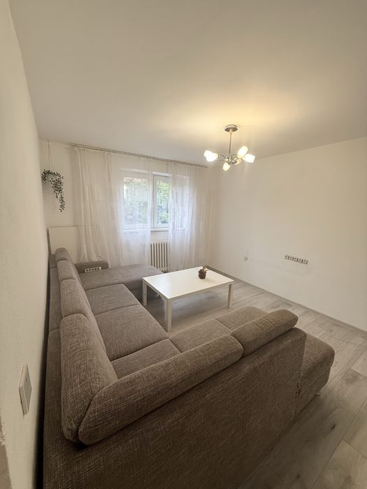 Vand apartament cu 3 camere