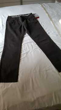 Кафяви спортни панталони (тип дънки) р-р 30. Произход-Италия