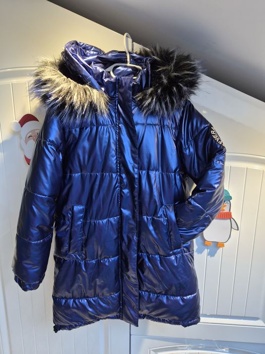 Продавам зимно яке за момче.