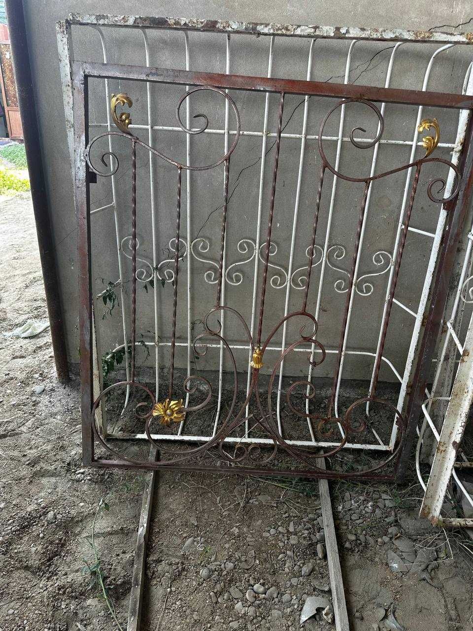 chanbara va rishotka oq va qizil gulliklar