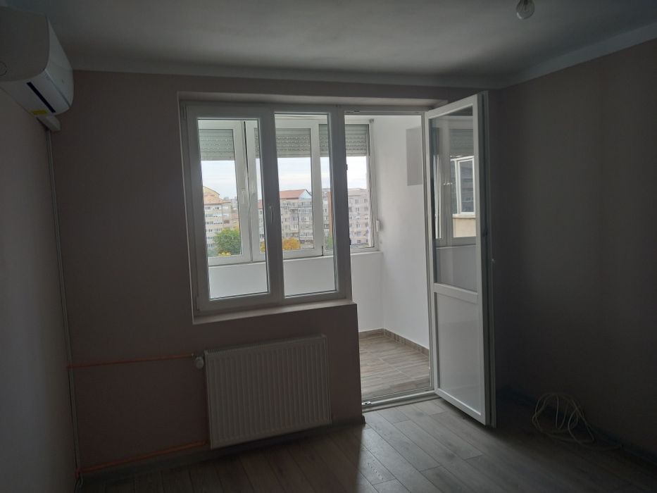 PF. vand apartament cu doua camere deosebit in Rogerius