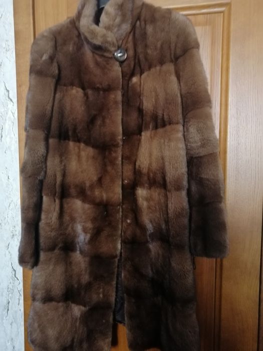Шуба норковая коричневого цвета