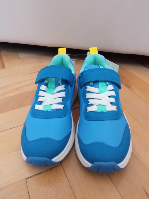 Adidași HM noi, mărimea 31