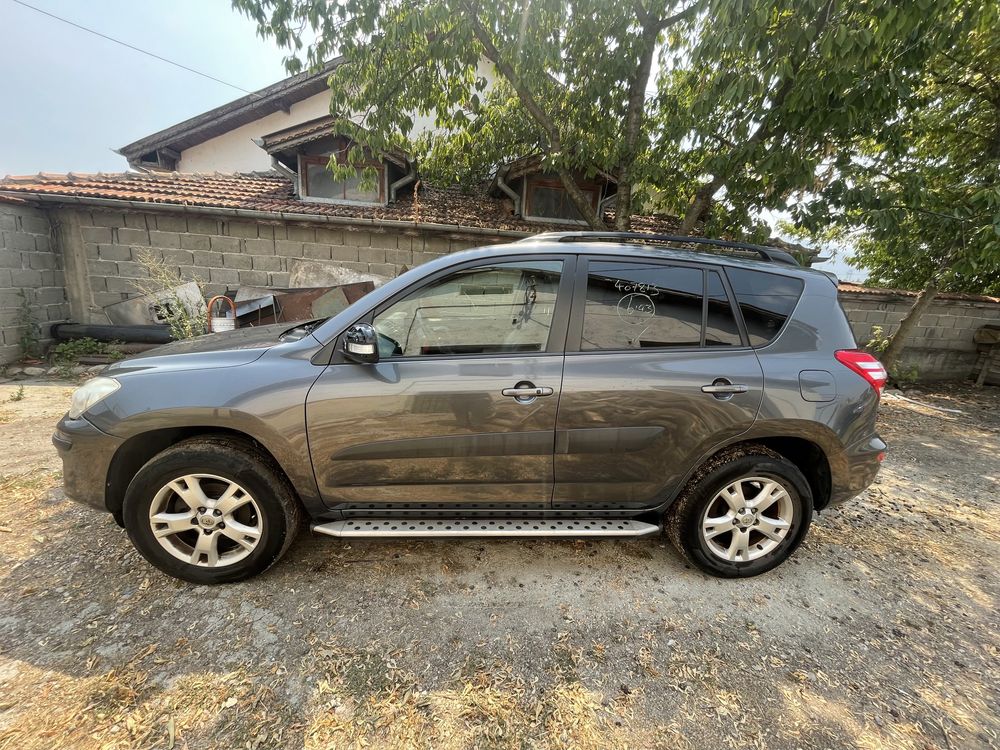 НА ЧАСТИ Toyota  Rav4 2.2 D-4D 150 Ел Кожа Навигация