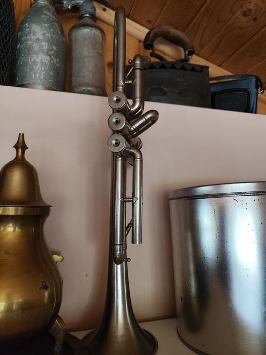 Radio Stassfurt, radio cu pick-up Latvija, trompeta, samovoar, lampa