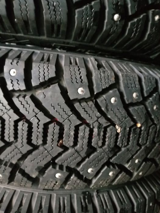 Продам зимнюю резину