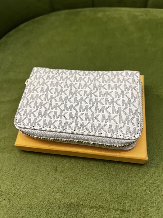 Portofel dama Michael Kors culoare deschisa