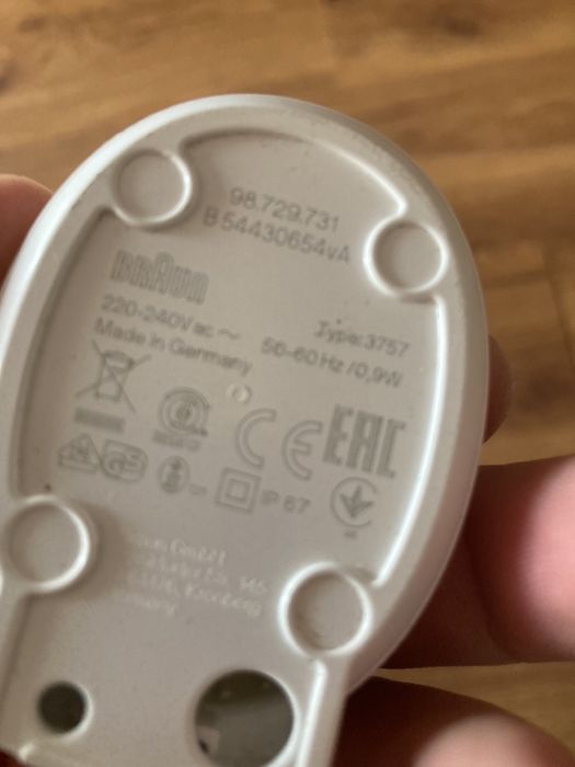 Зарядното за Електрическа четка за зъби Oral-B Braun