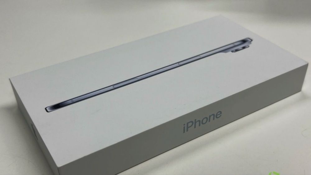 Iphone 17 Air , Blue sky