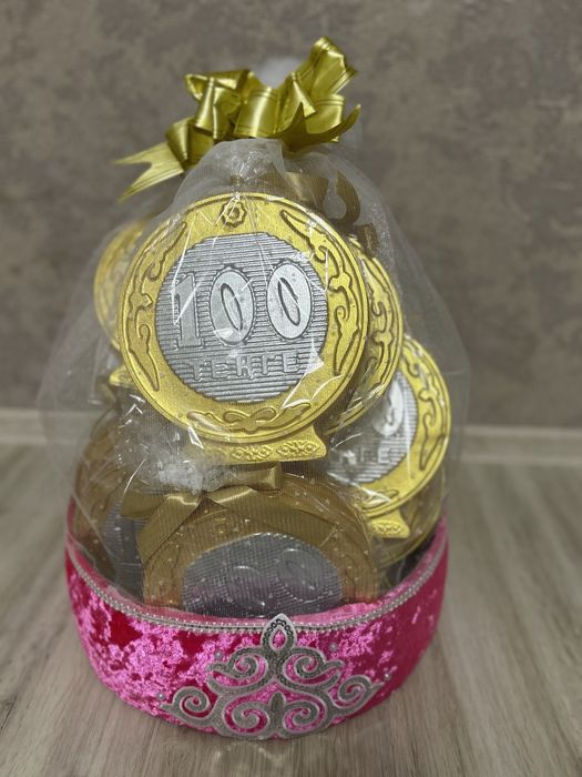 Продаю копилки номиналом 200 , 100 тенге из гипса.