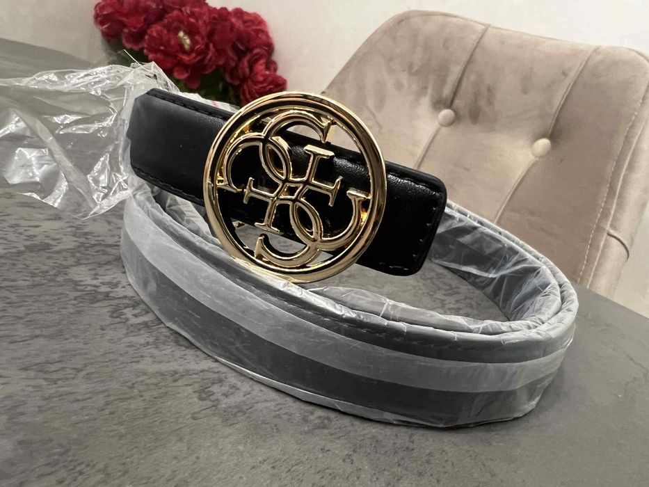 Черен колан Guess