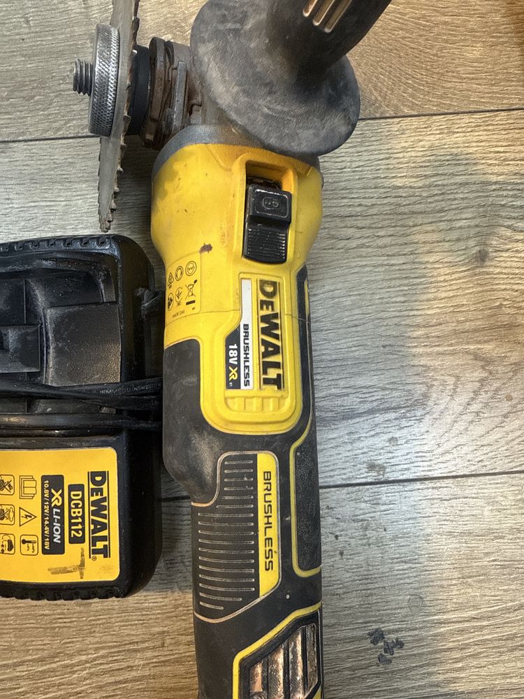 Dewalt dcg405 + батерия+зарядно