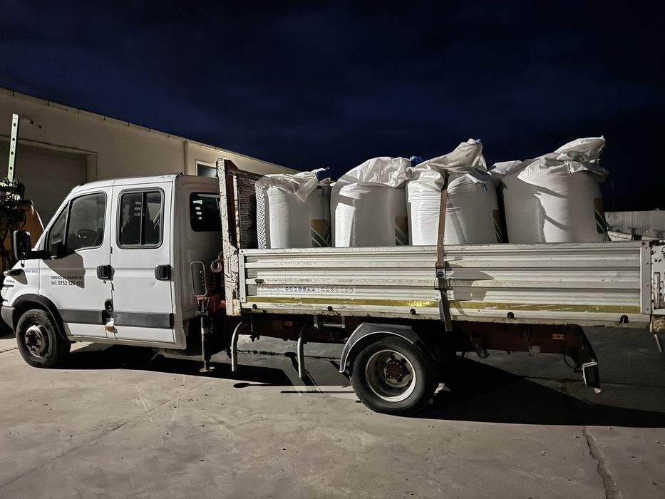 Servicii transport cu macara, panant,nisip, balastru, lemne